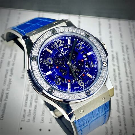 mua đồng hồ hublot.